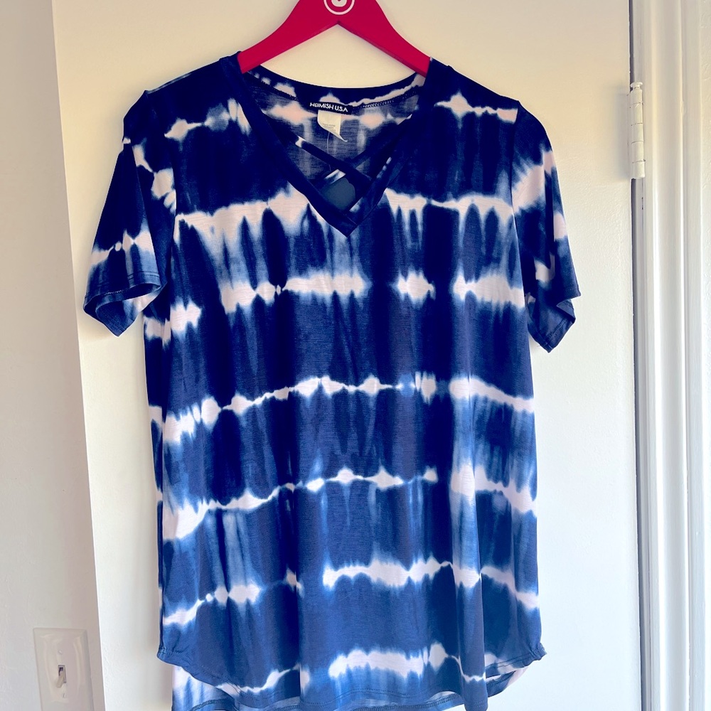 NWT - Blue Tie-dye Tee - wrinkle free fabric - L